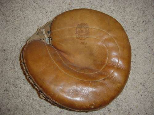 Raywill Catchers Mitt Front